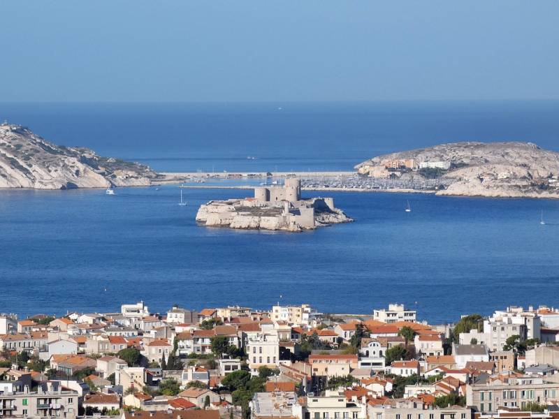 Baie de Marseille avec Château d'If