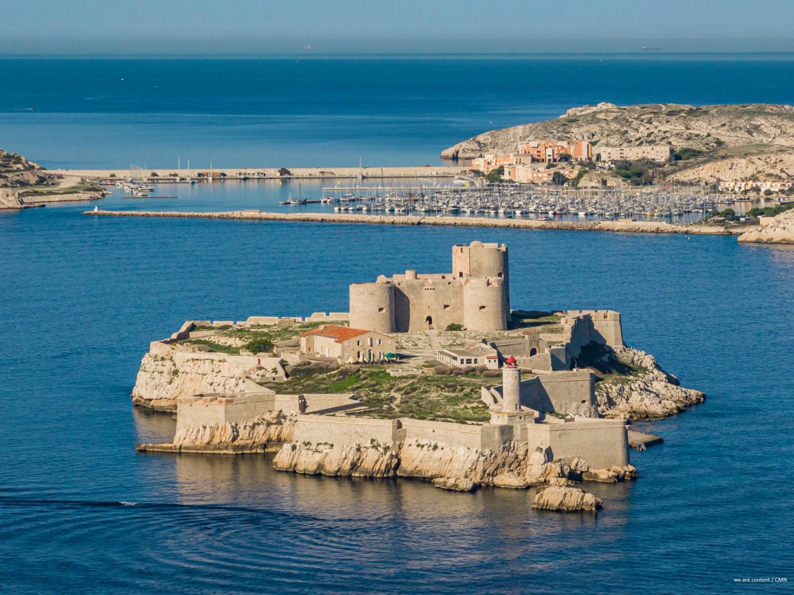 Le Château d'If : Un lieu incontournable à découvrir à Marseille, selon Le Journal La Provence