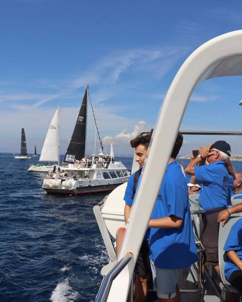 suivi de régate en mer