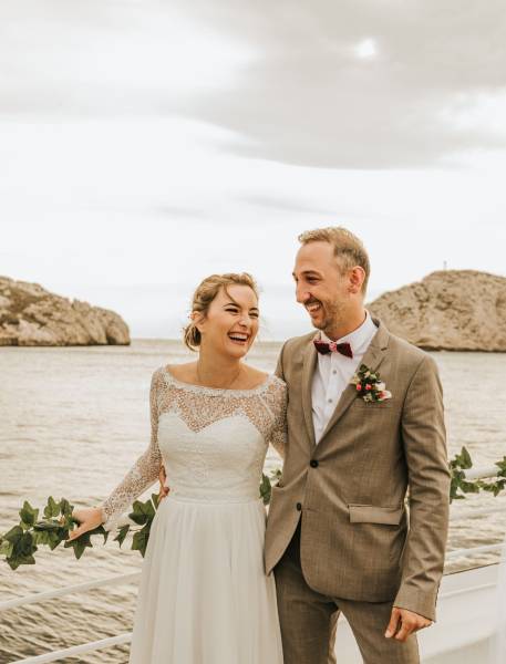 Mariage en mer dans la rade de marseille
