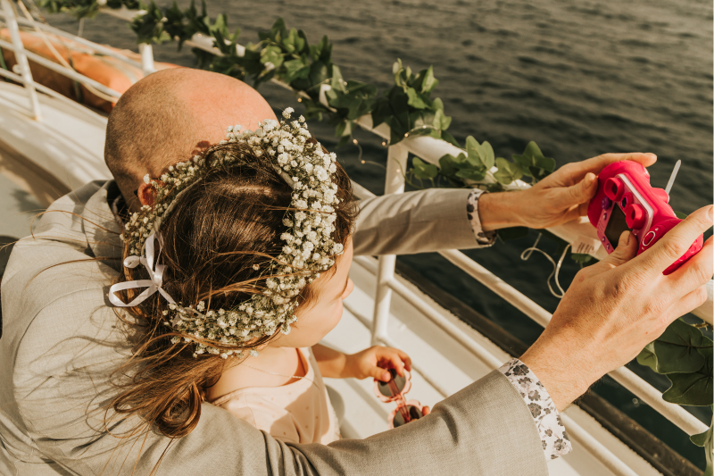 Invités pour mariage à bord de l'Ilienne