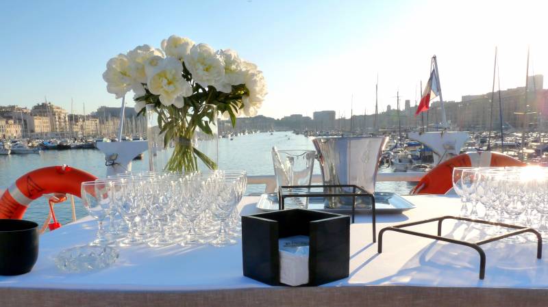 Célébrez votre mariage à bord d'un bateau privatisé dans les Calanques