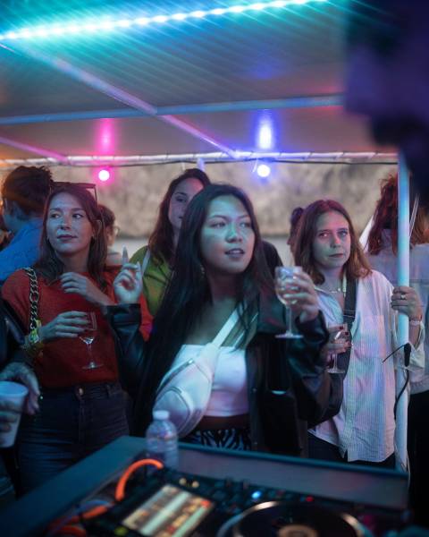 Ambiance festive à bord de nos bateaux 