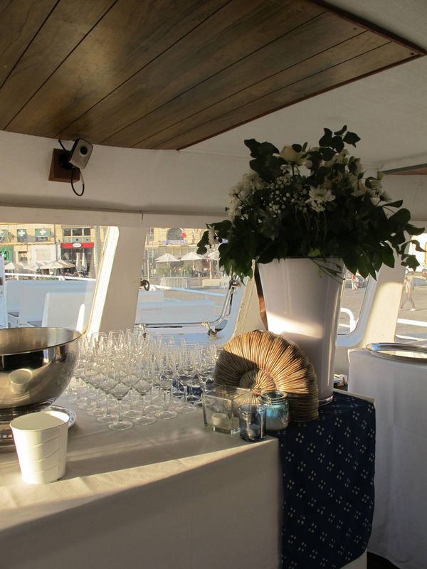 Buffet intérieur sur l'Ilienne