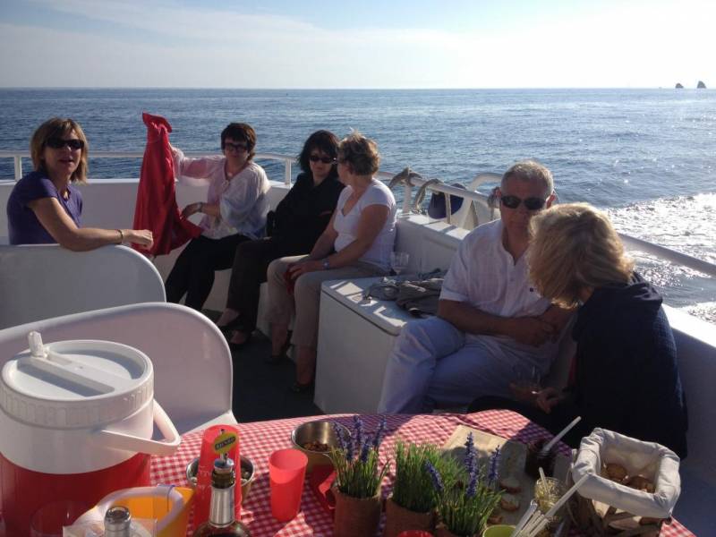 Demi-journée en mer à la découverte des plus belles calanques entre Marseille et Cassis