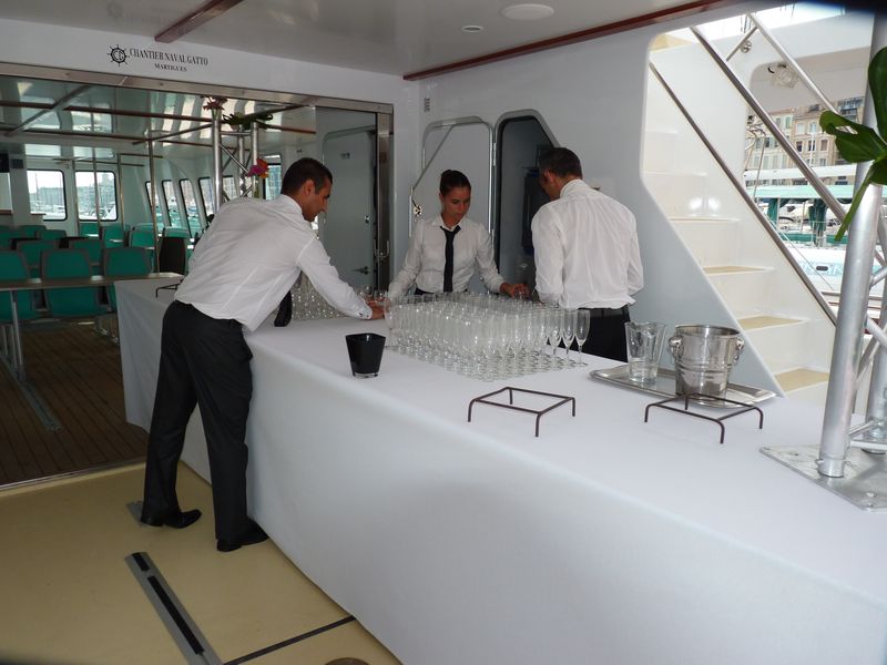 Buffet déjeunatoire sur le Green Calanques